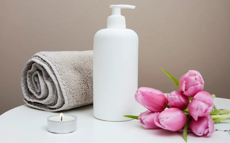Aromaterapi spa yağları ve sakinleştirici masaj ortamı